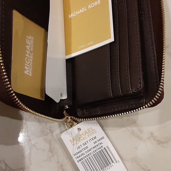 Michael Kors Wallet Vanilla Pink NWT NWT Michael Kors Wallet